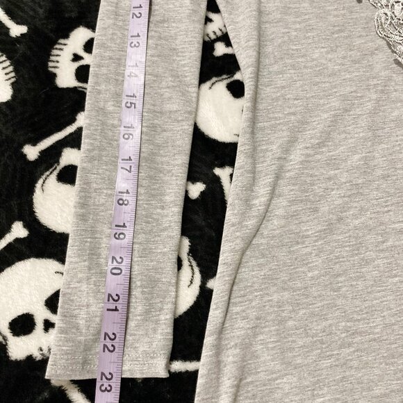 YOINS Heathered grey cold-shoulder lace top ~ SMALL MEDIUM peak-a-boo shirt - Picture 11 of 14